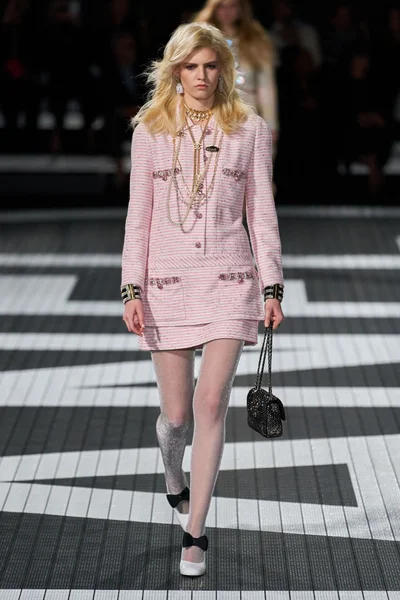 Look 13